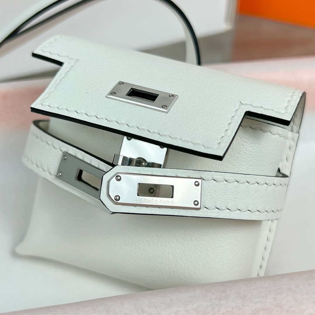 Hermes H084665CK0U Kellyfestival charm Kelly bag charm in Swift calfskin H88913
