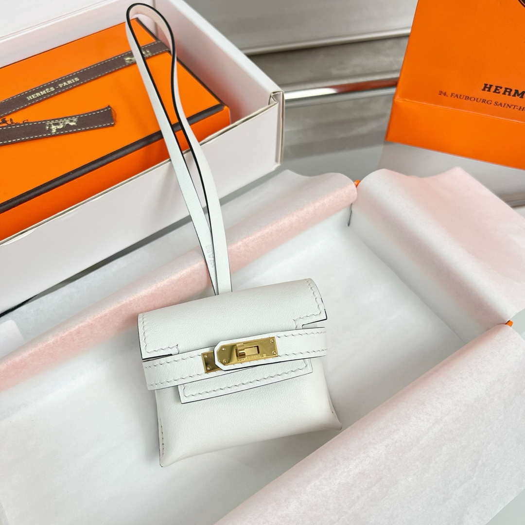 Hermes H084665CK0U Kellyfestival charm Kelly bag charm in Swift calfskin H88913