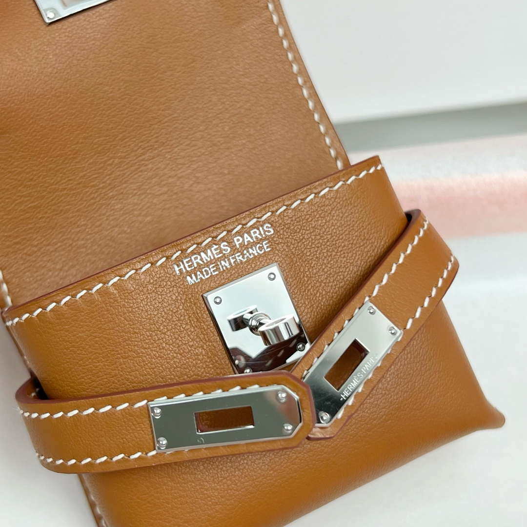 Hermes H084665CK0U Kellyfestival charm Kelly bag charm in Swift calfskin H88914