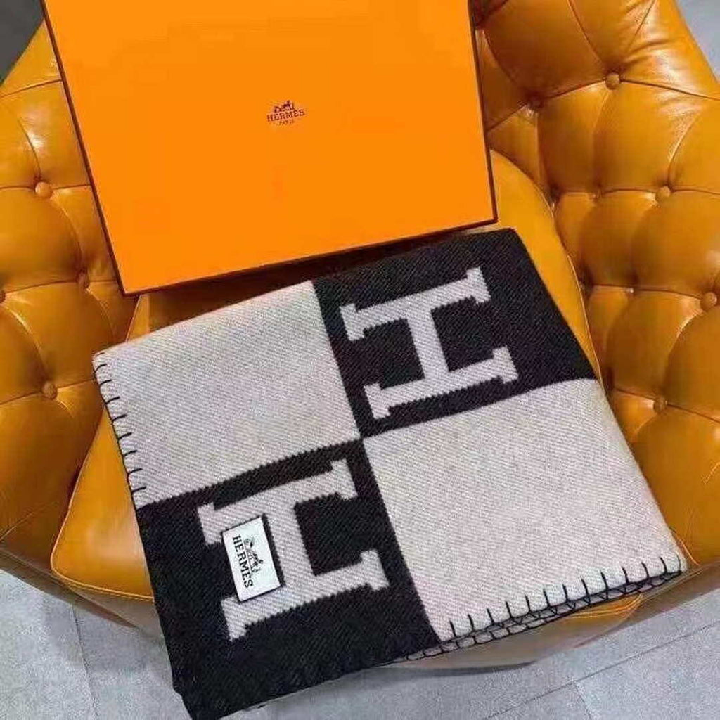 Hermes H102668 Avalon Rocabar Cashmere Blanket 29922 Black and Gray