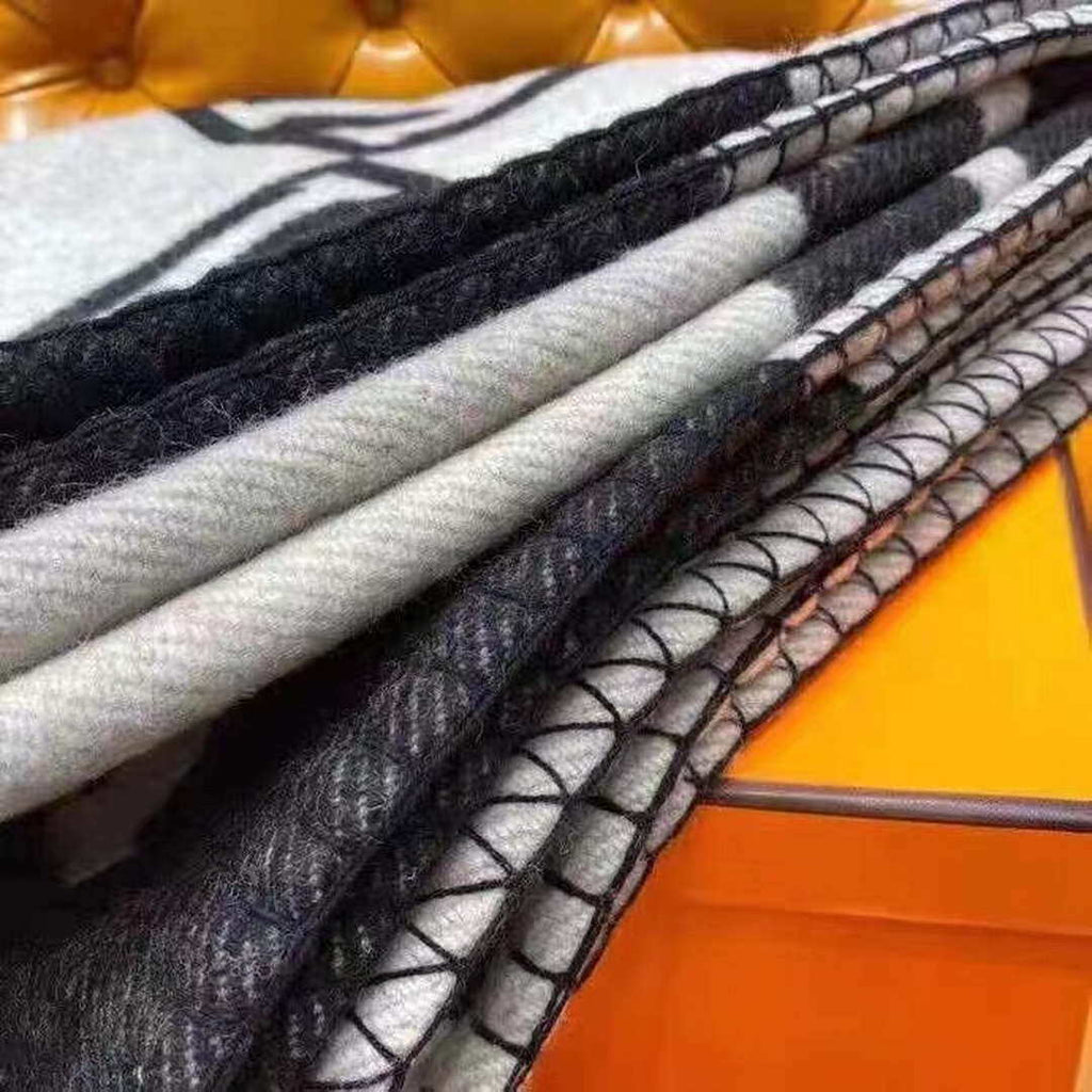 Hermes H102668 Avalon Rocabar Cashmere Blanket 29922 Black and Gray