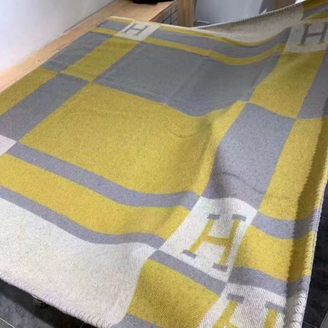 Hermes H102668 Avalon Rocabar Cashmere Blanket 299237