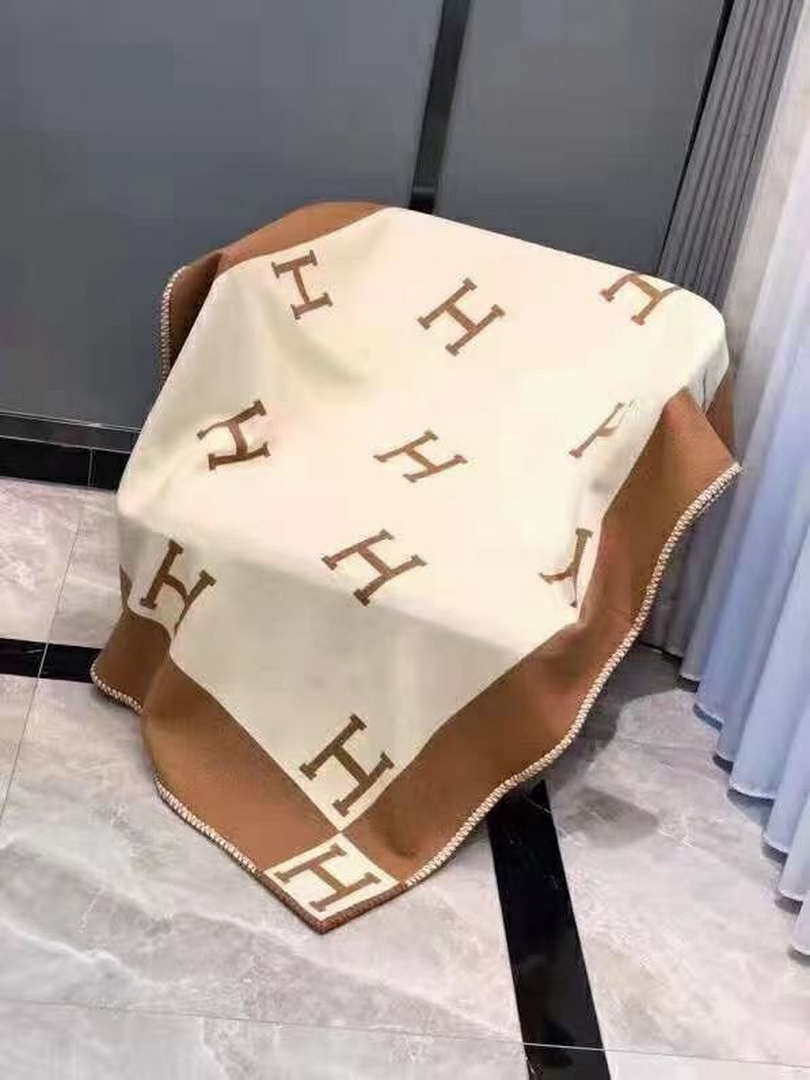 Hermes H102668 Avalon Rocabar Cashmere Blanket 299234 Beige and Brown