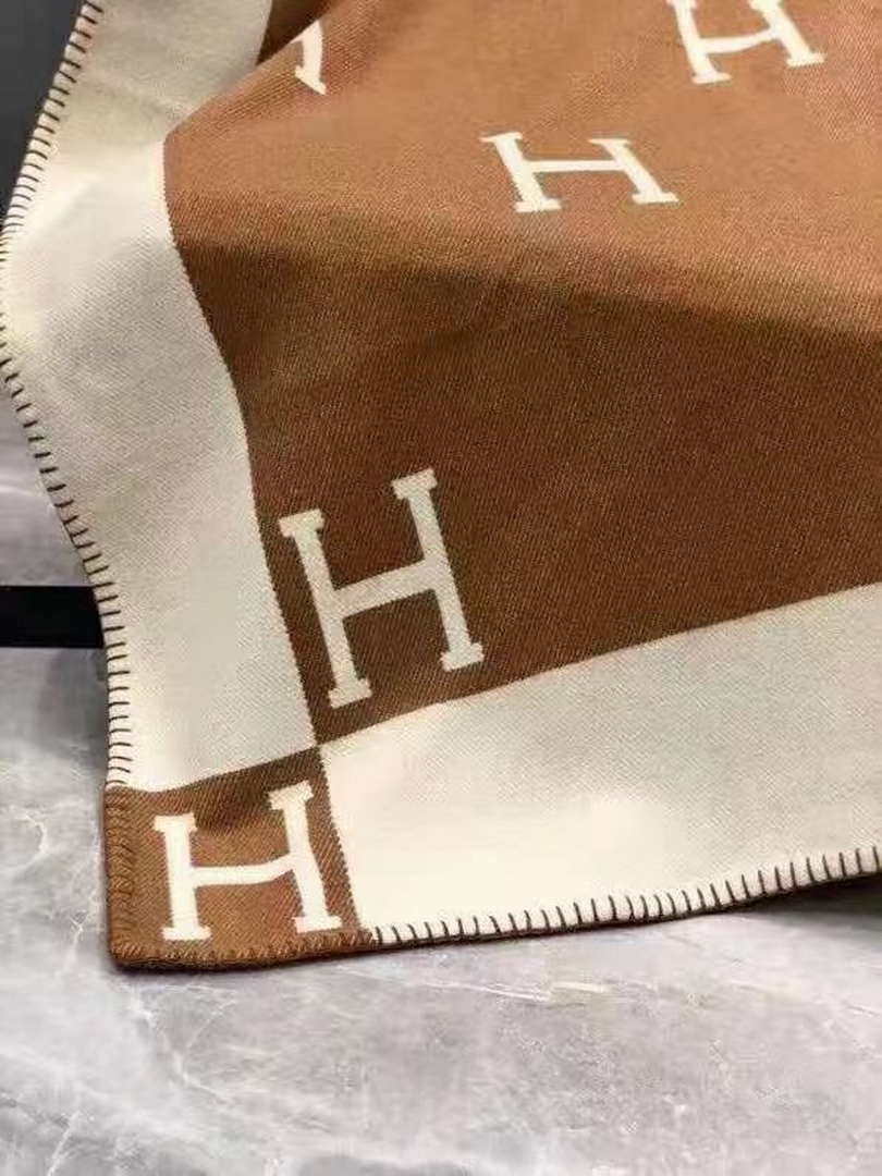 Hermes H102668 Avalon Rocabar Cashmere Blanket 299234 Beige and Brown