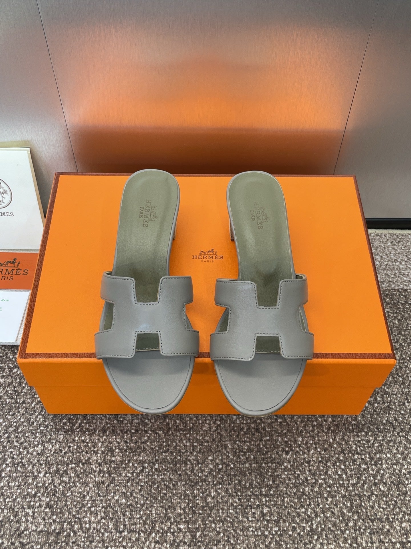Hermes H141146Zv5K360 Women Oasis sandal smooth Calfskin H33682
