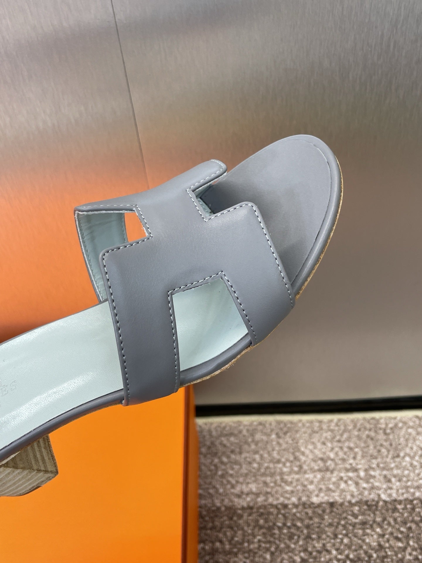 Hermes H141146Zv5K360 Women Oasis sandal smooth Calfskin H33683