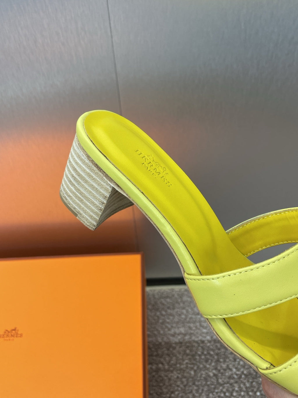 Hermes H141146Zv5K360 Women Oasis sandal smooth Calfskin H33684