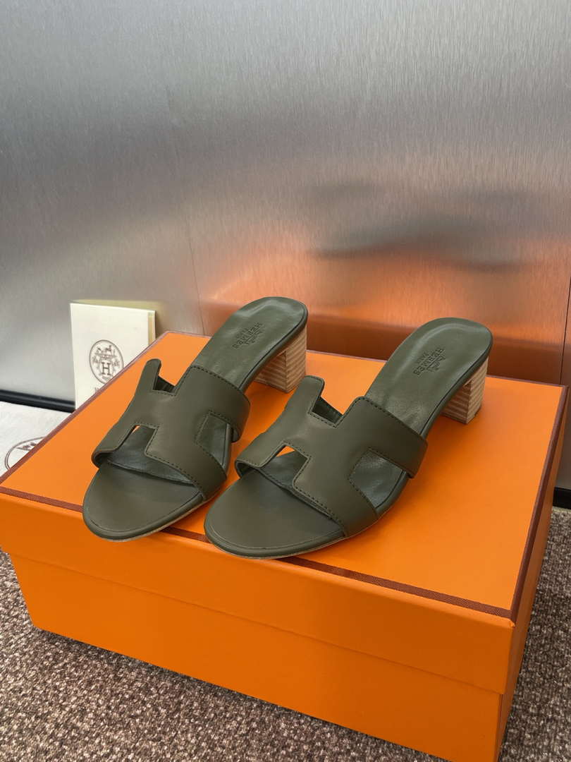 Hermes H141146Zv5K360 Women Oasis sandal smooth Calfskin H33688