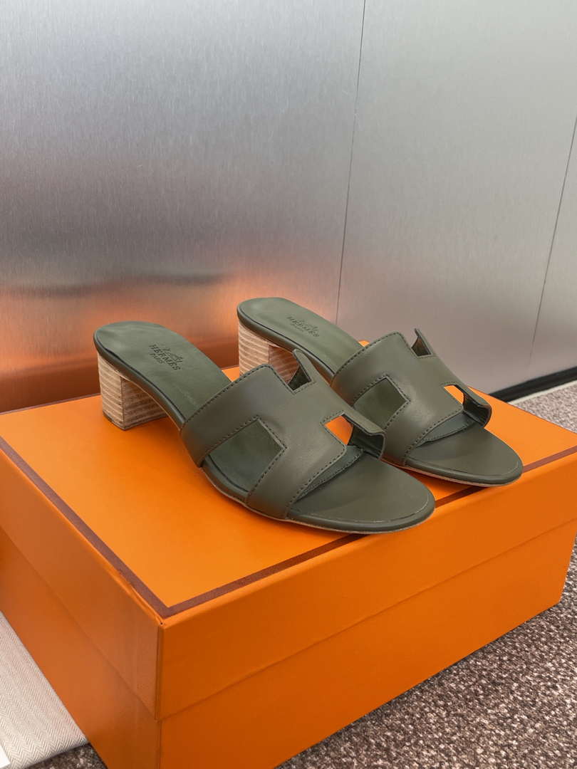 Hermes H141146Zv5K360 Women Oasis sandal smooth Calfskin H33688