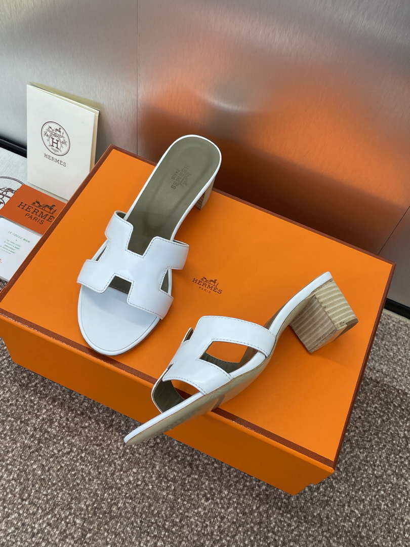 Hermes H141146Zv5K360 Women Oasis sandal smooth Calfskin H33692