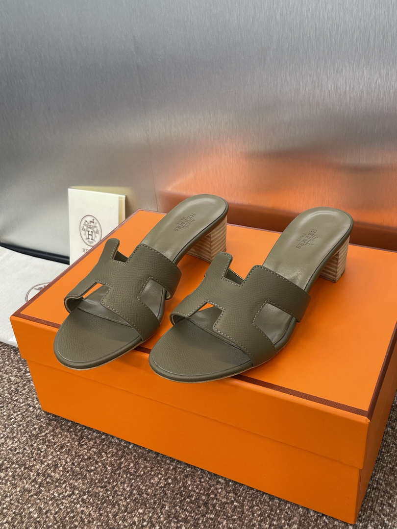 Hermes H151215ZvGT360 Women Oasis sandal H33670