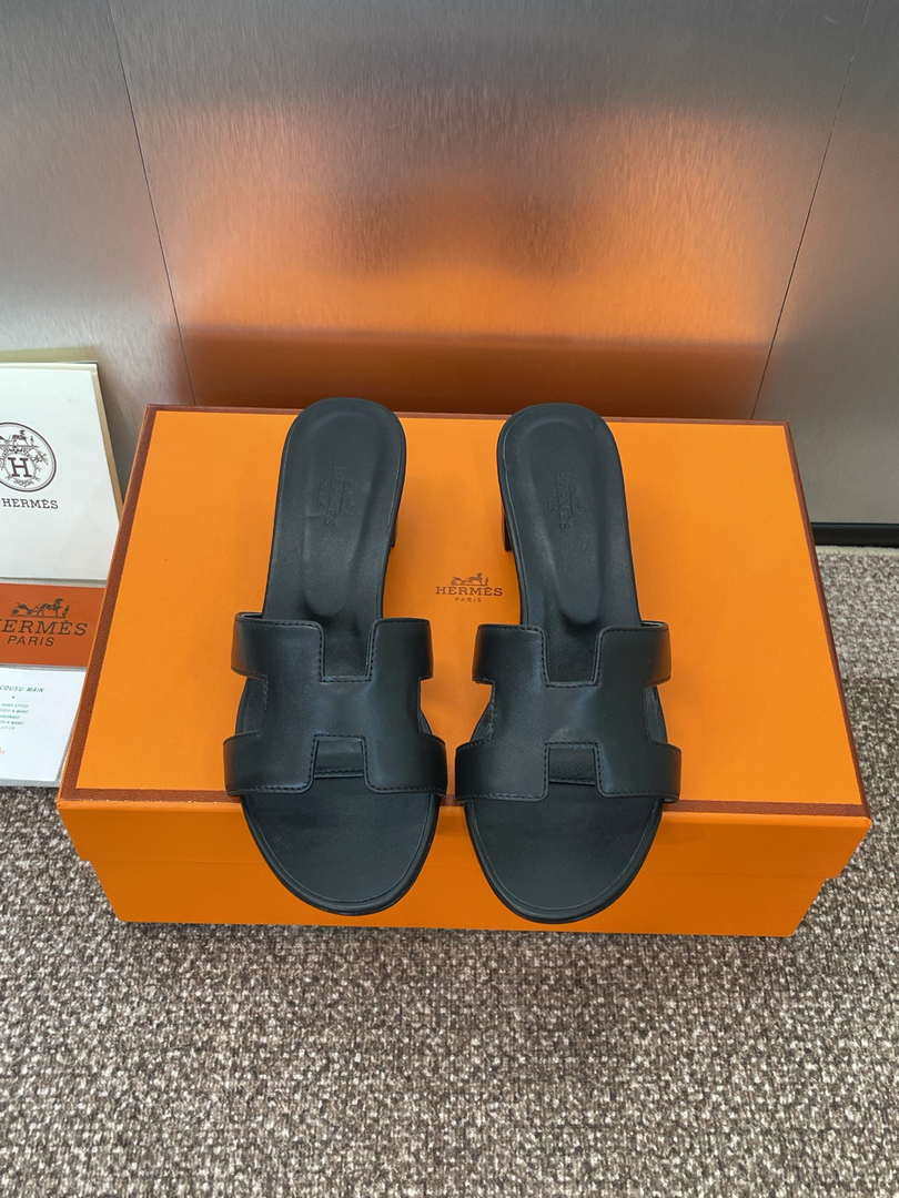 Hermes H141146Zv5K360 Women Oasis sandal smooth Calfskin H33673