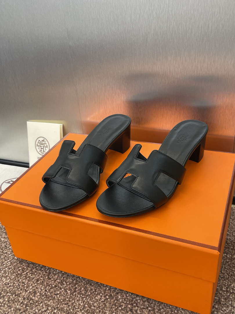 Hermes H141146Zv5K360 Women Oasis sandal smooth Calfskin H33673