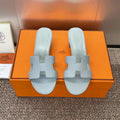 Hermes H151215ZvGT360 Women Oasis sandal H33678 - Euro 34=US 3 - View 1