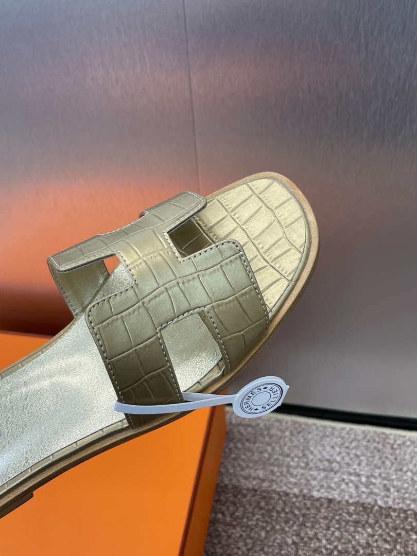 Hermes H202230Zv5K360 Women Crocodile calfskin Oran Sandal H33640