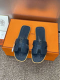 Hermes H202230Zv5K360 Women Crocodile calfskin Oran Sandal H33645