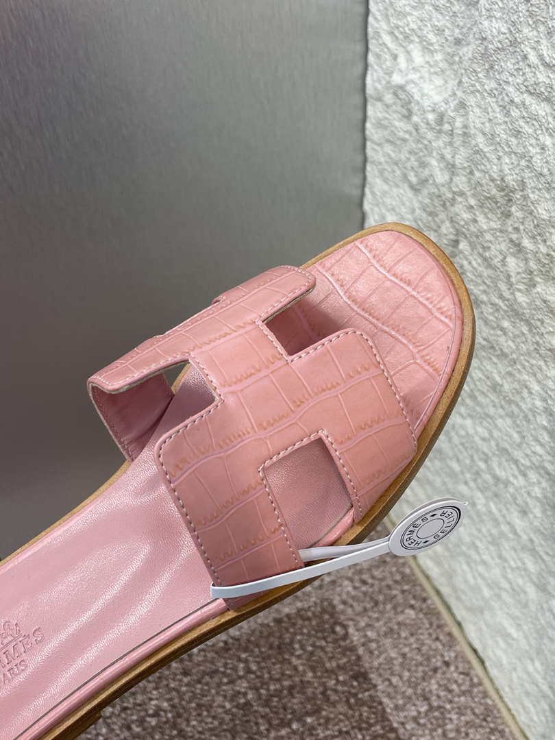 Hermes H202230Zv5K360 Women Crocodile calfskin Oran Sandal H33649