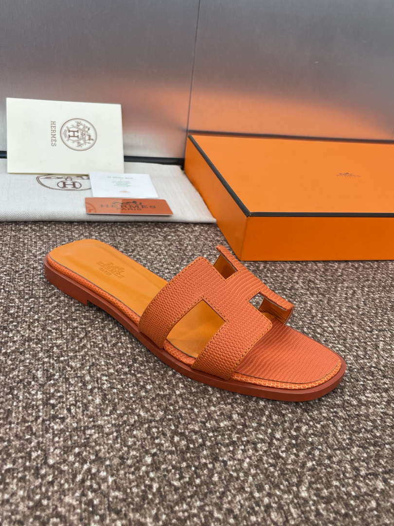 Hermes H202272ZvX3360 Women Lizard-patterned calfskin Oran Sandal H33655