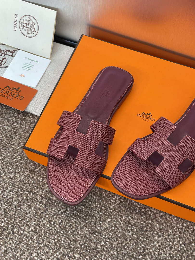Hermes H202272ZvX3360 Women Lizard-patterned calfskin Oran Sandal H33660