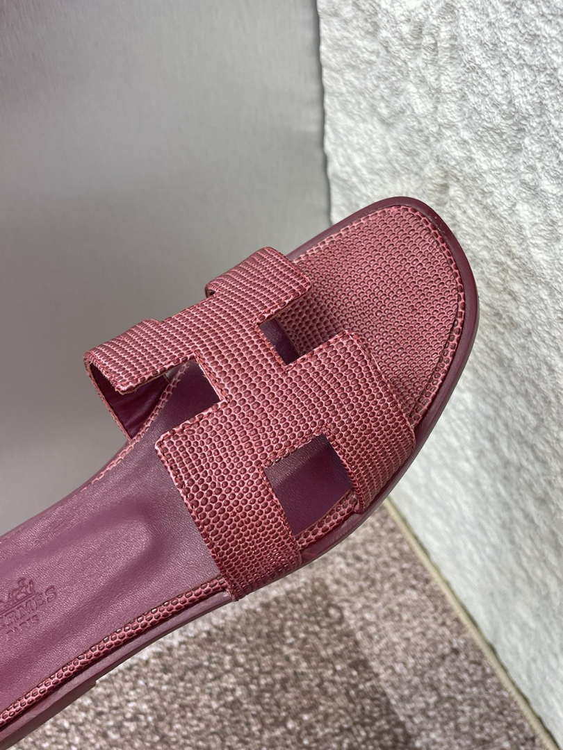 Hermes H202272ZvX3360 Women Lizard-patterned calfskin Oran Sandal H33660
