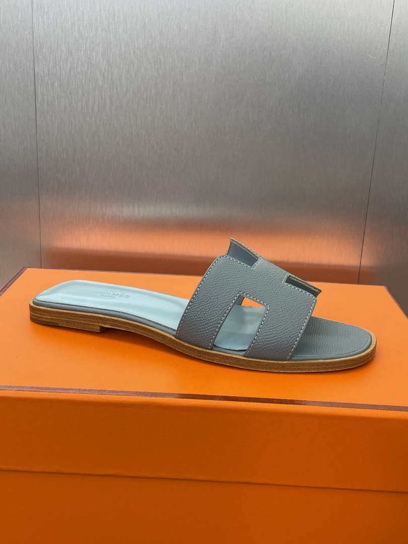 Hermes H202272ZvX3370 Women Oran Sandal H33608