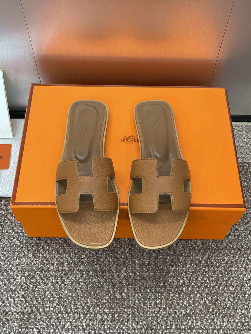 Hermes H202272ZvX3370 Women Oran Sandal H33609
