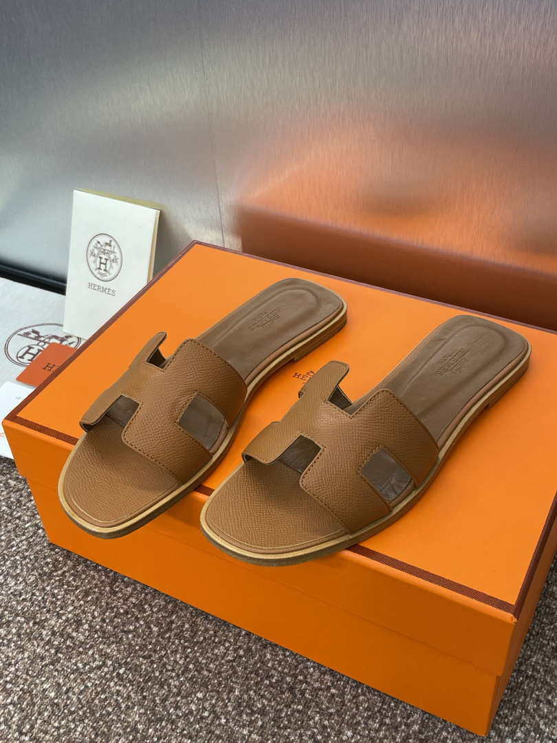 Hermes H202272ZvX3370 Women Oran Sandal H33609