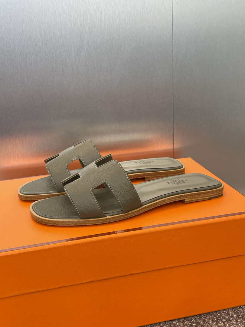 Hermes H202272ZvX3370 Women Oran Sandal H33607