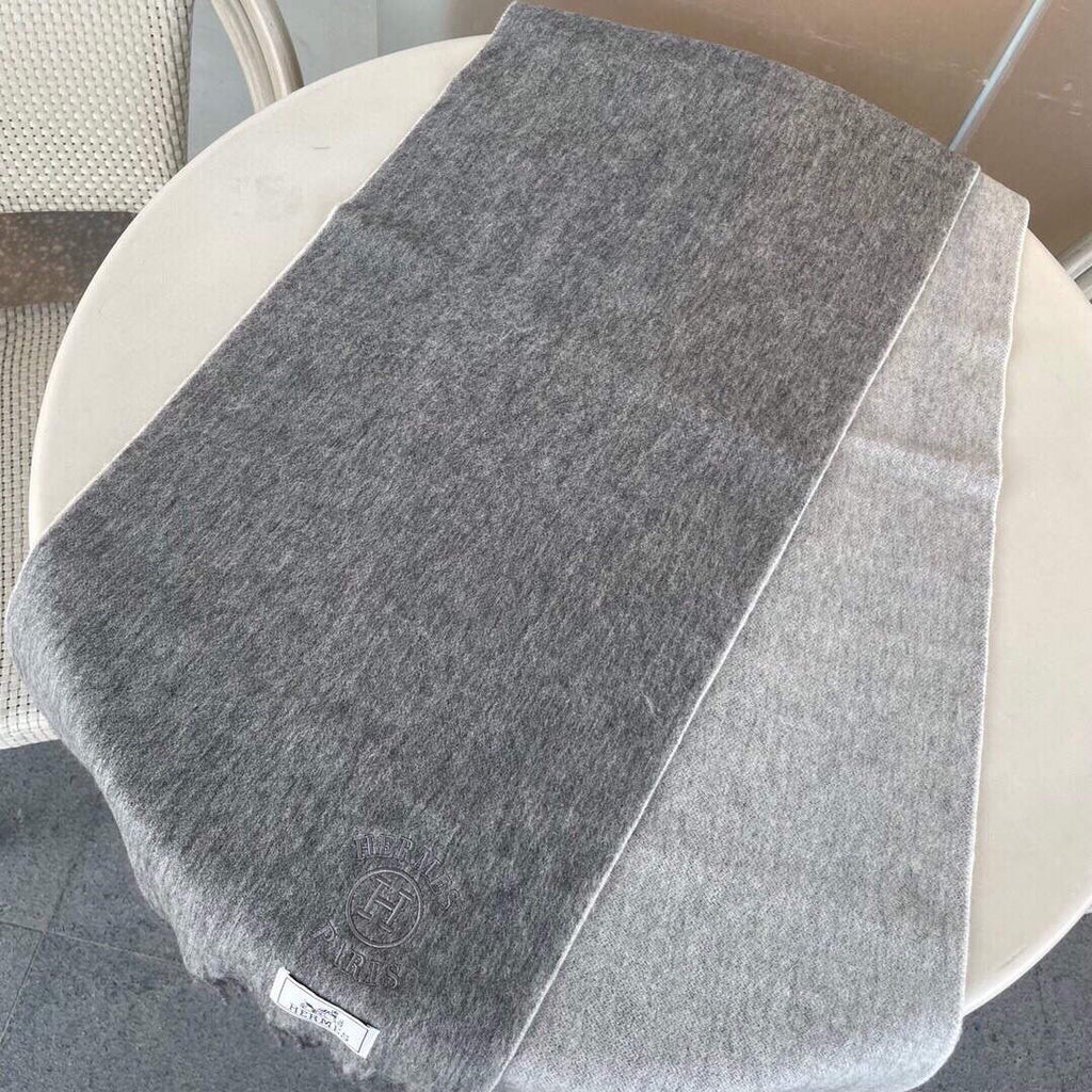 Hermes H208804S Scarves Smoking a Franges Muffler H50018