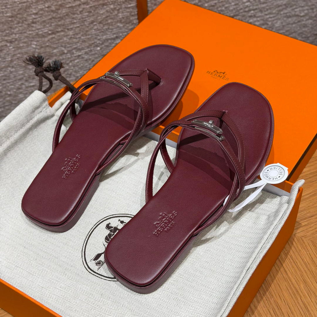 Hermes H261038ZvL1390 Miss sandal Wine Red