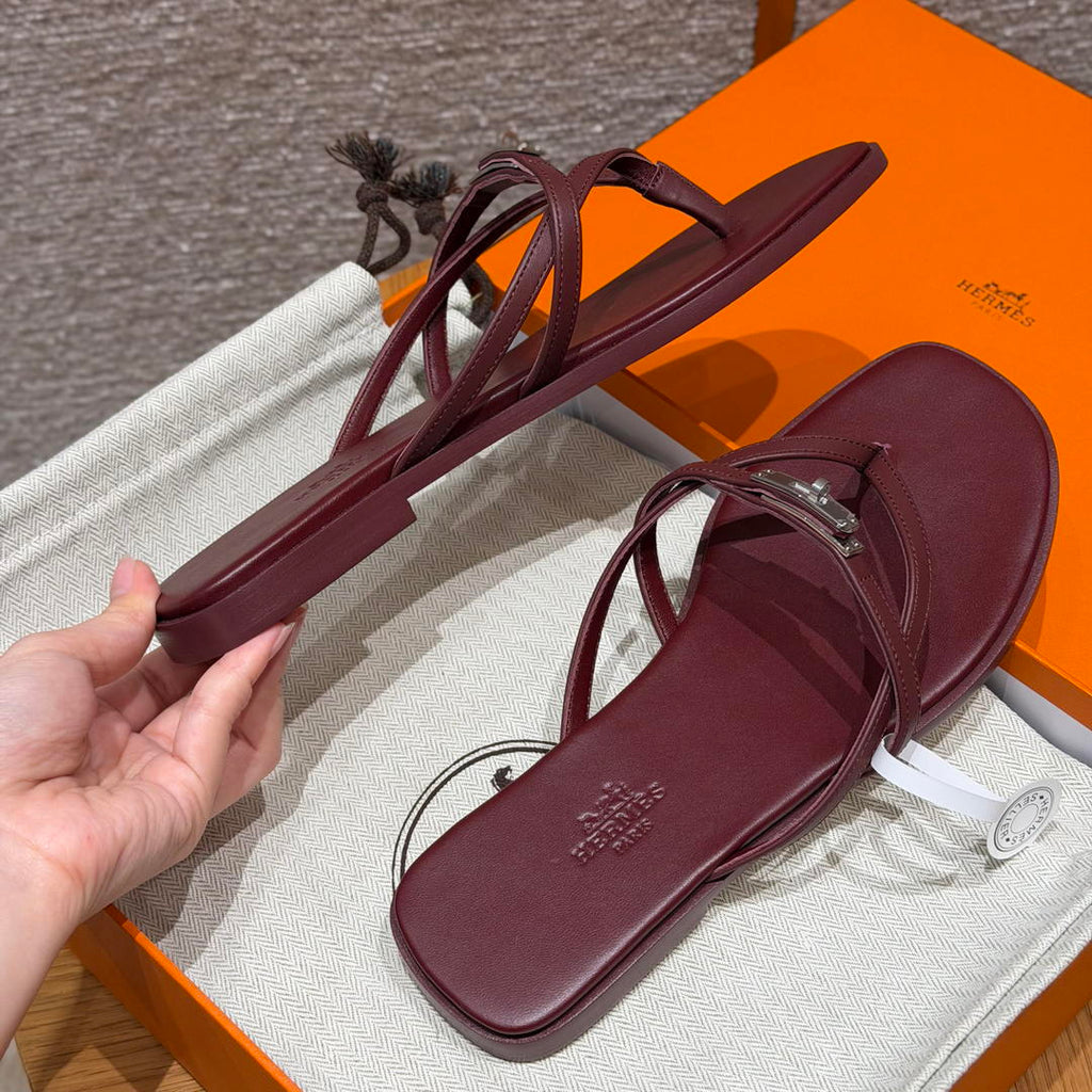 Hermes H261038ZvL1390 Miss sandal Wine Red