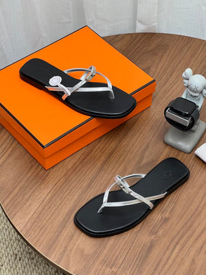 Hermes H261038ZvL1390 Miss sandal Black & Silver - Euro 34=US 3 - View 8