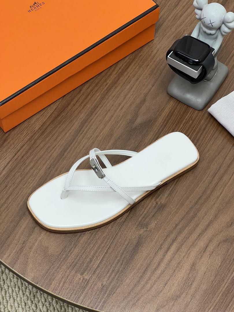 Hermes H261038ZvL1390 Miss sandal White