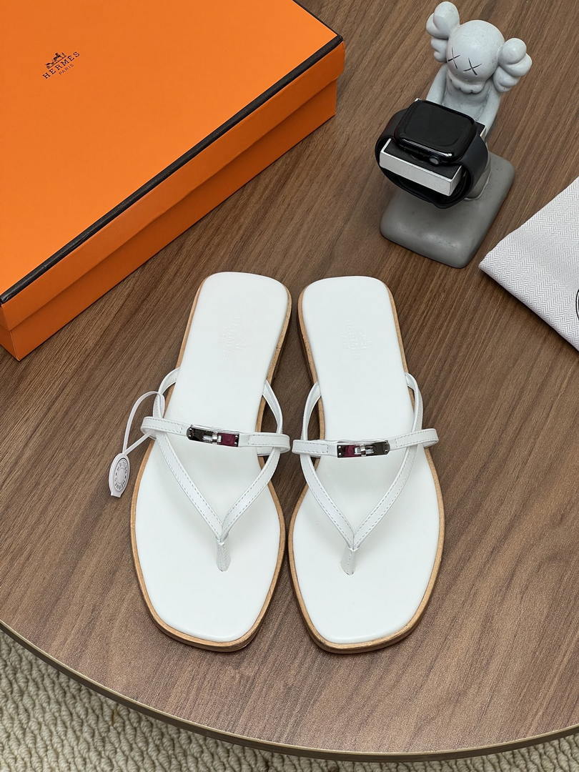 Hermes H261038ZvL1390 Miss sandal White