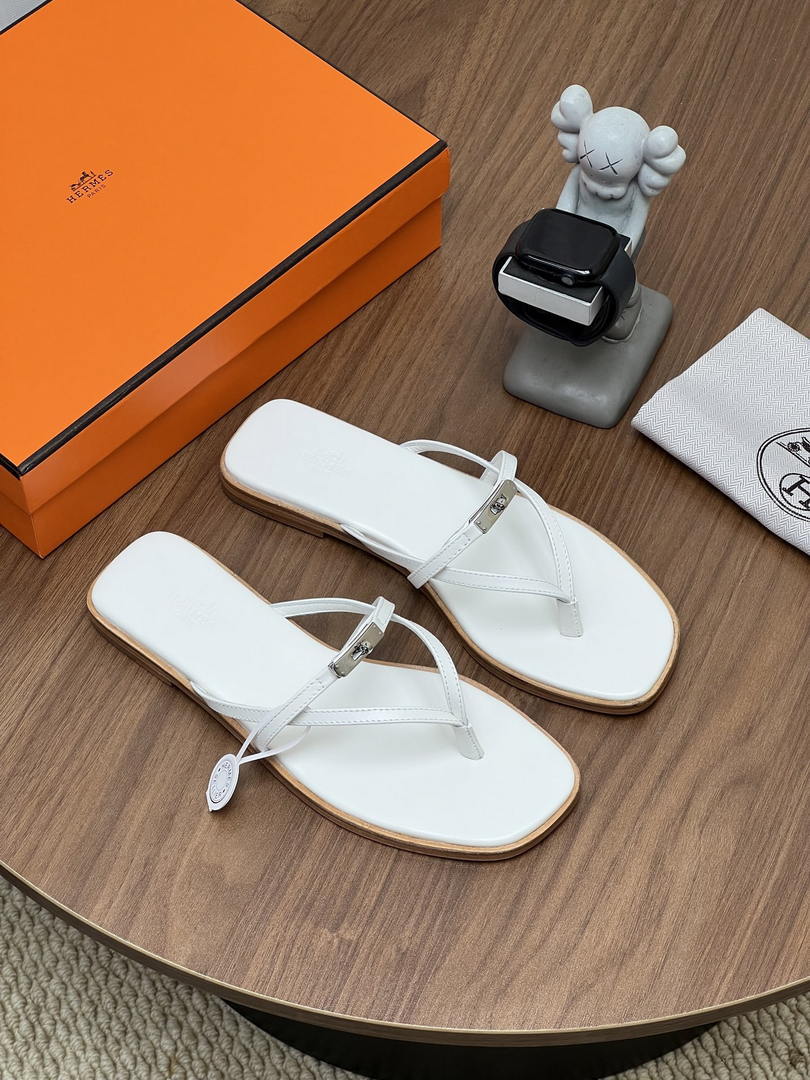 Hermes H261038ZvL1390 Miss sandal White