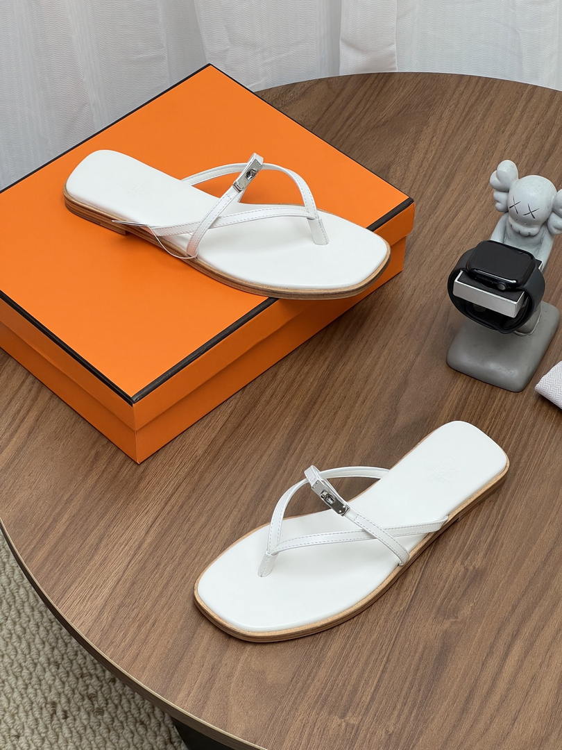 Hermes H261038ZvL1390 Miss sandal White