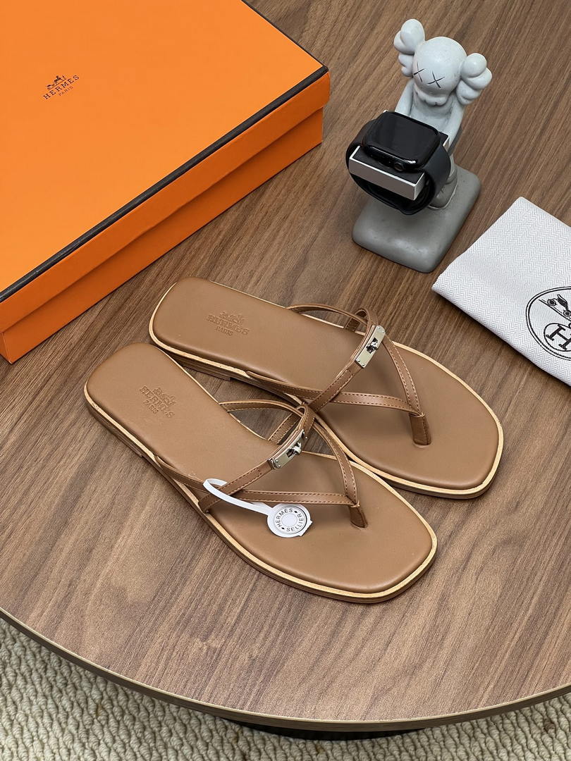 Hermes H261038ZvL1390 Miss sandal Brown