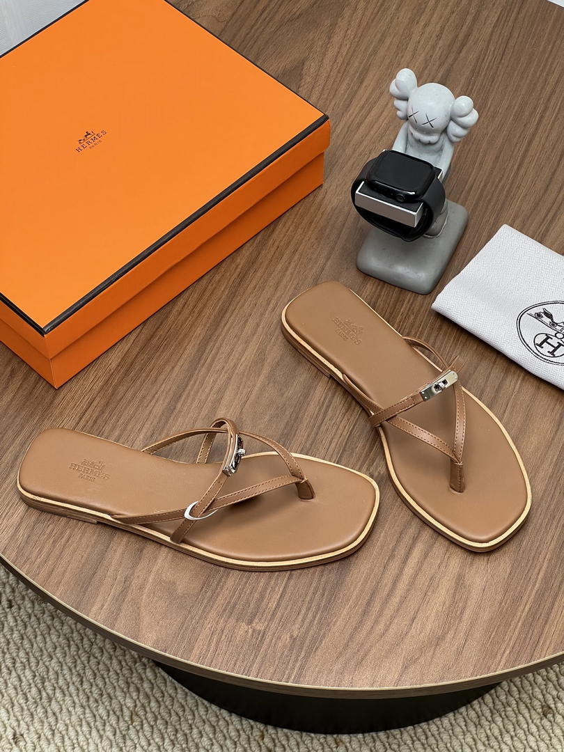 Hermes H261038ZvL1390 Miss sandal Brown