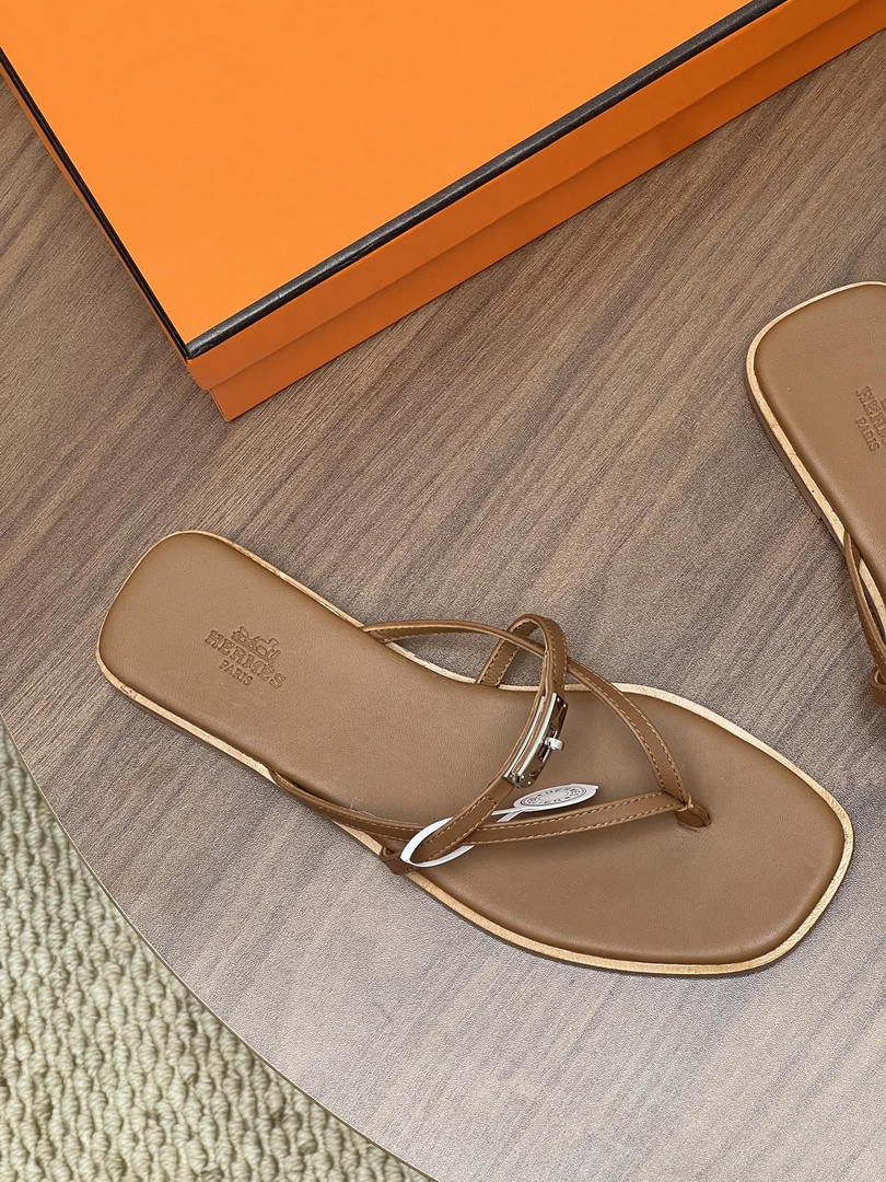 Hermes H261038ZvL1390 Miss sandal Brown
