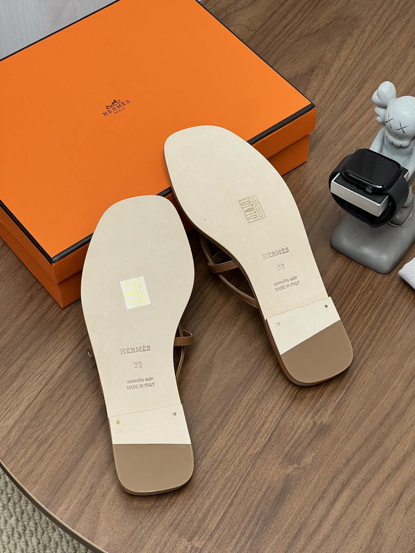 Hermes H261038ZvL1390 Miss sandal Brown