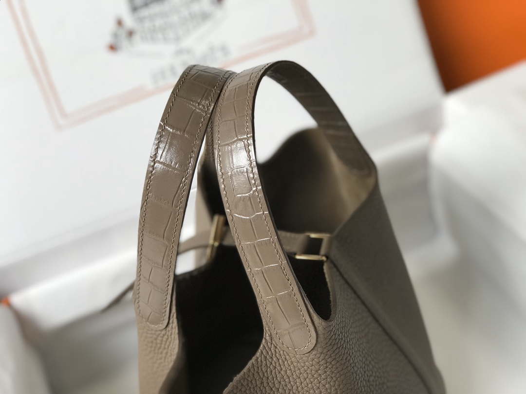 Hermes H316316 Picotin Bag Lock 18cm 22cm H330100