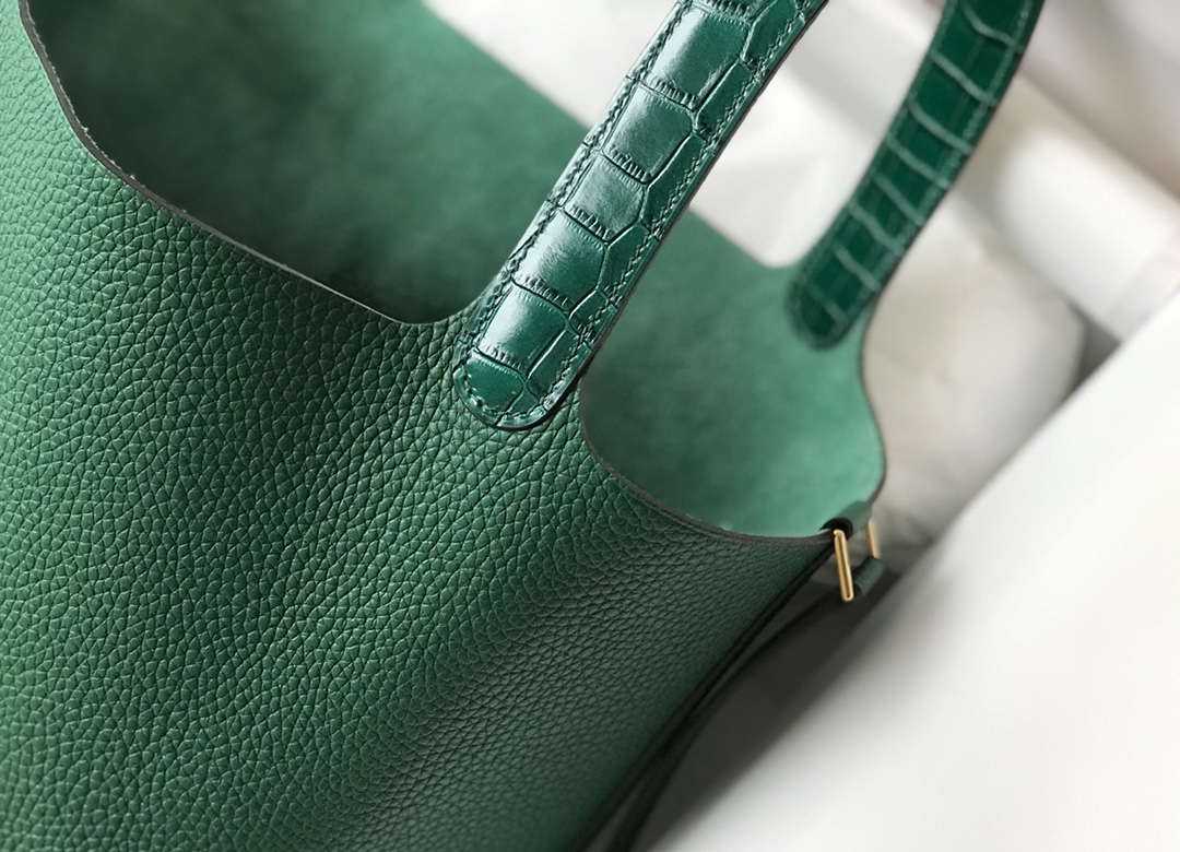 Hermes H316316 Picotin Bag Lock 18cm 22cm H330102