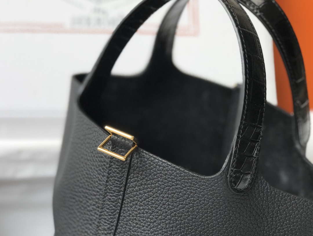 Hermes H316316 Picotin Bag Lock 18cm 22cm H330104