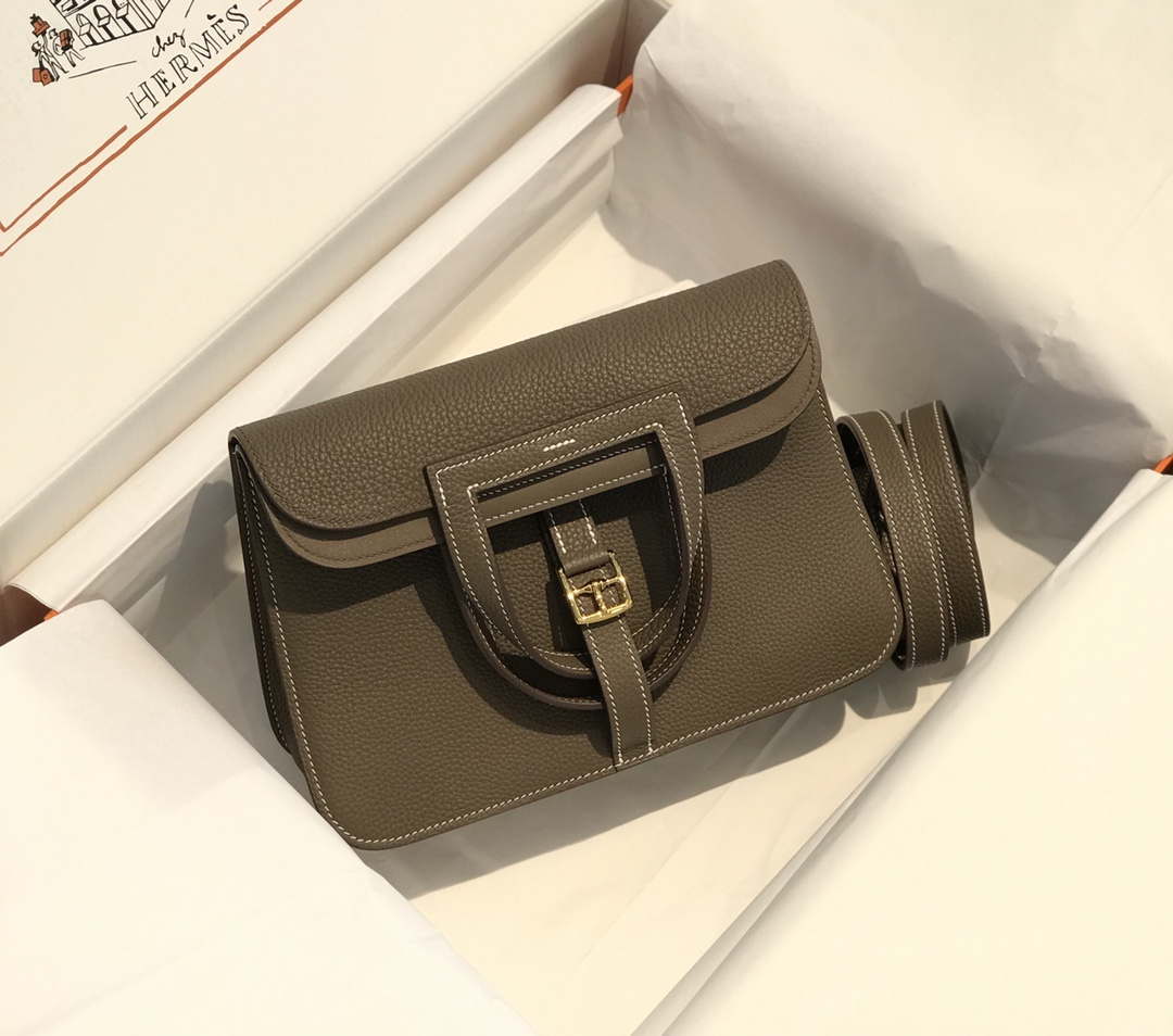Hermes halzan clemence stamp B Gold H98808 - 22 cm - View 1