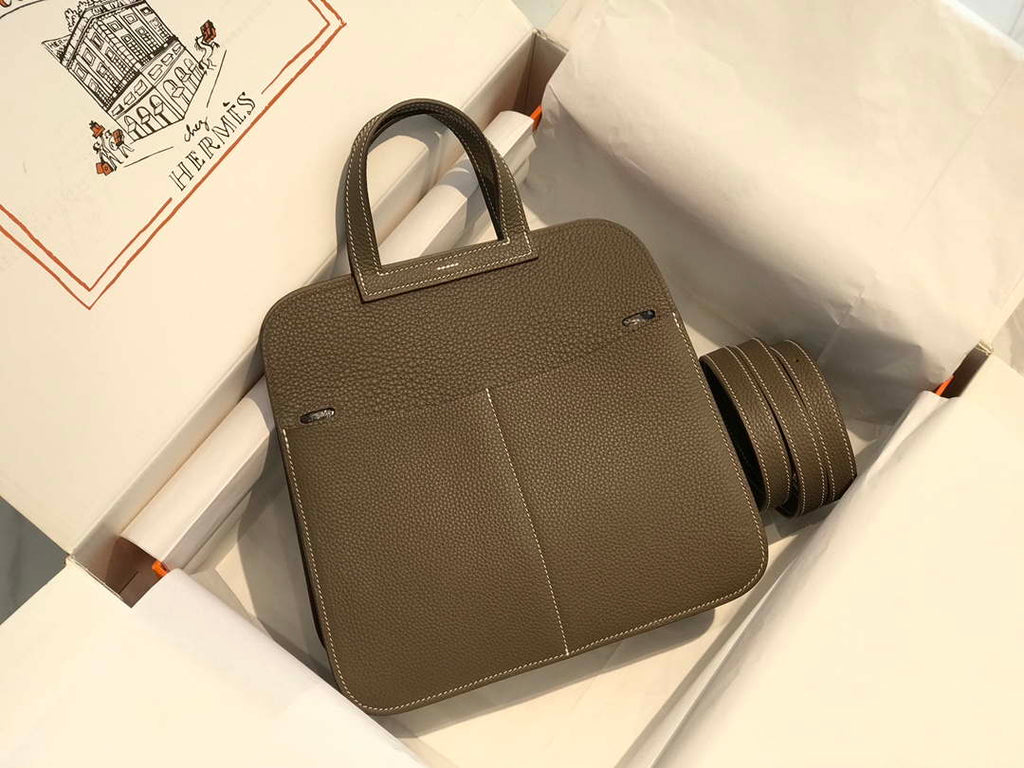 Hermes halzan clemence stamp B Gold H98808