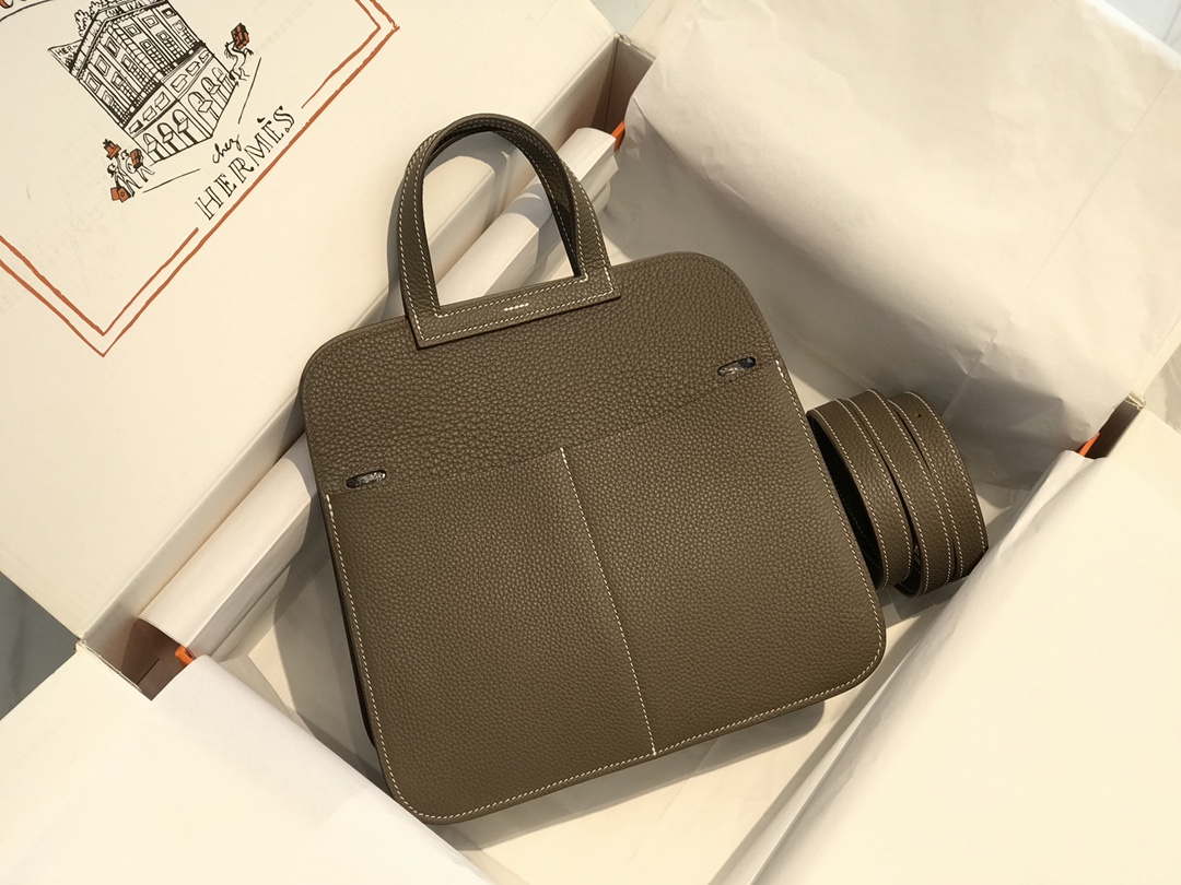Hermes halzan clemence stamp B Gold H98808