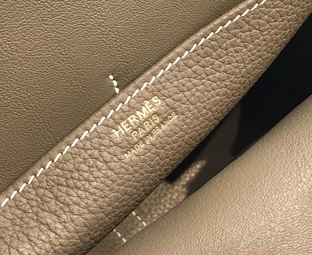 Hermes halzan clemence stamp B Gold H98808