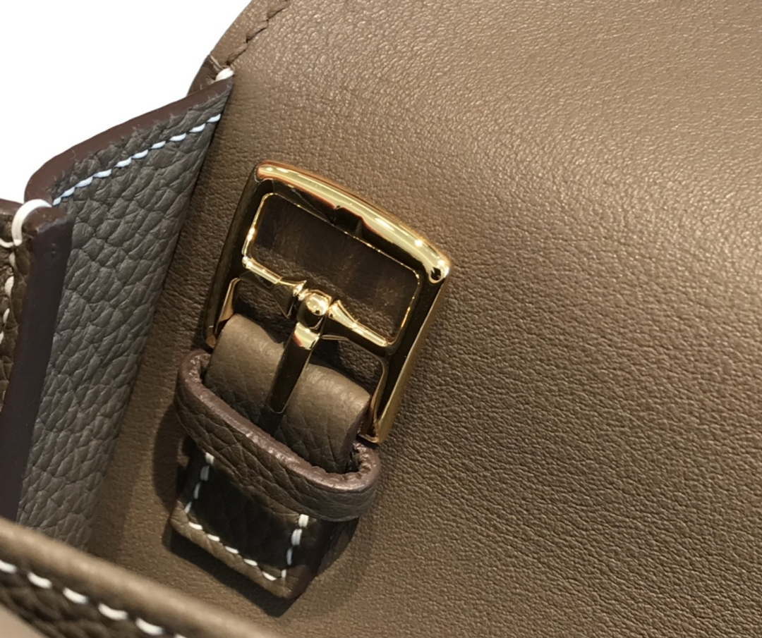 Hermes halzan clemence stamp B Gold H98808