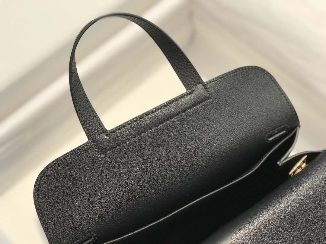 Hermes halzan clemence stamp B Gold H98810