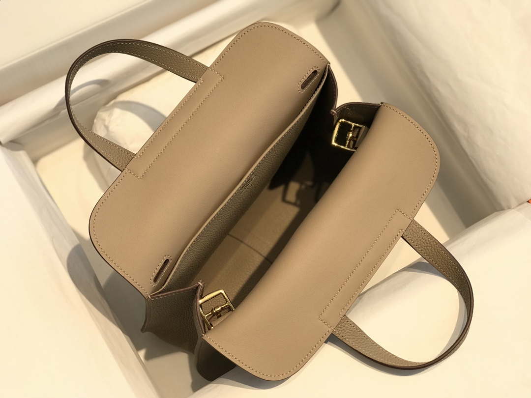 Hermes halzan clemence stamp B Gold H98811